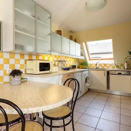 Gres - Domaine Leon Bleesz Feriehus